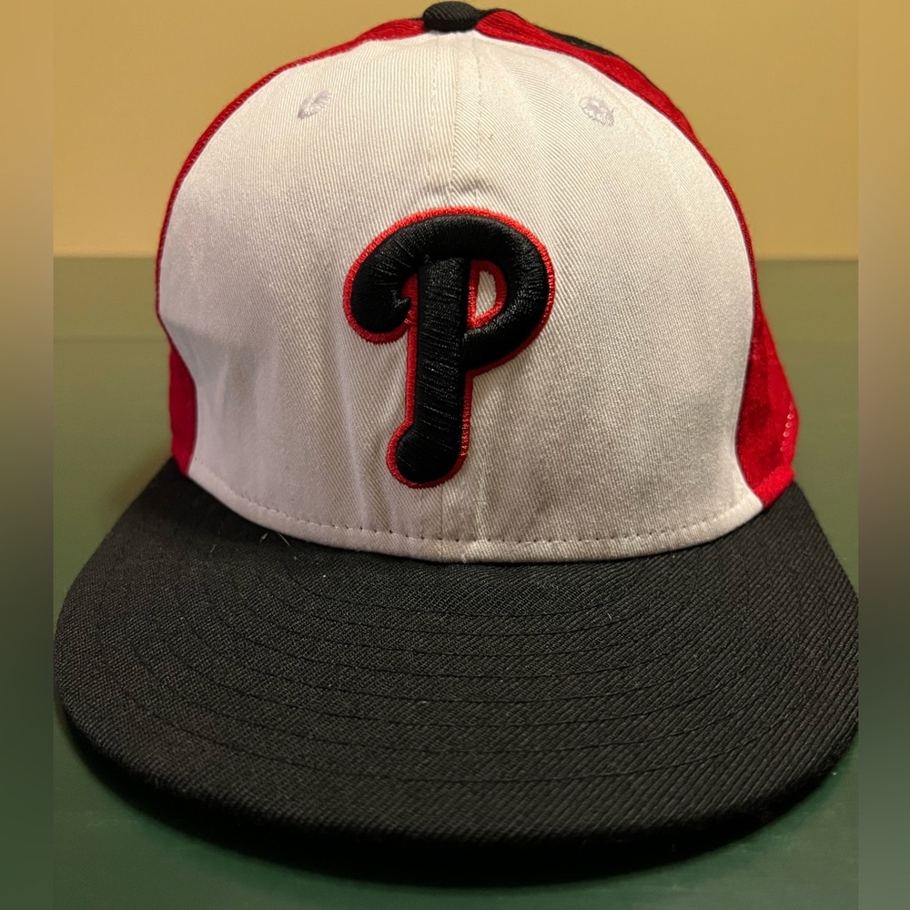Men’s New Era Phillies Fitted Hat